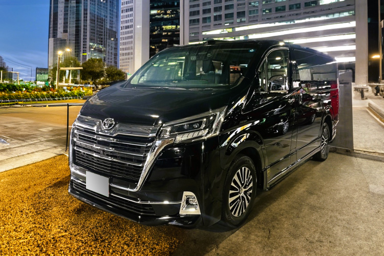 TOYOTA Gran Ace