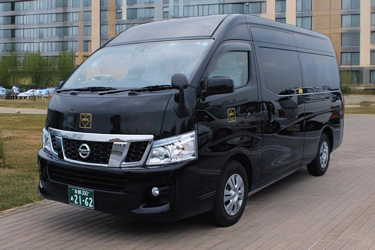 NISSAN Caravan